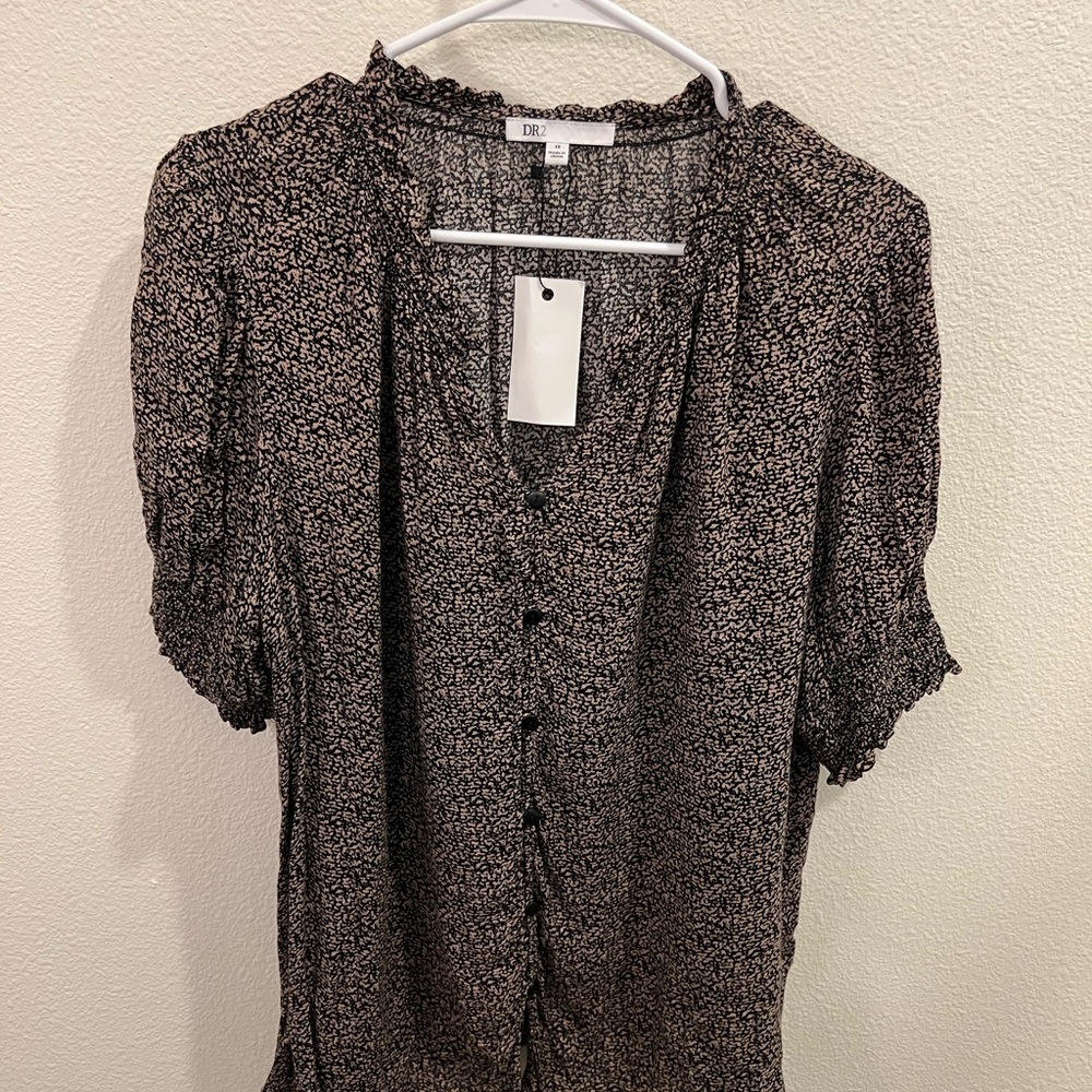 DR2 Black and White Floral Blouse